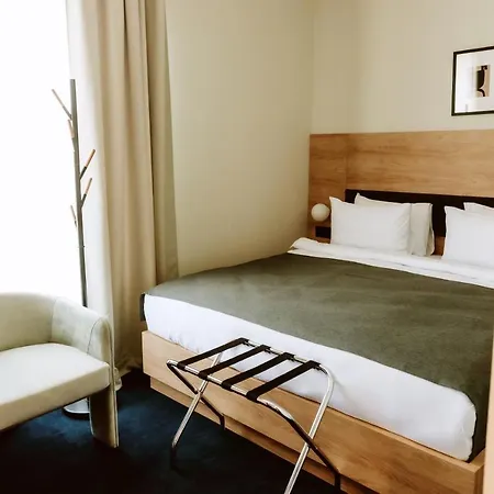 ホテル Septembar ポドゴリツァ