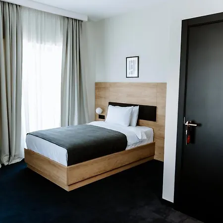 Septembar ホテル ポドゴリツァ