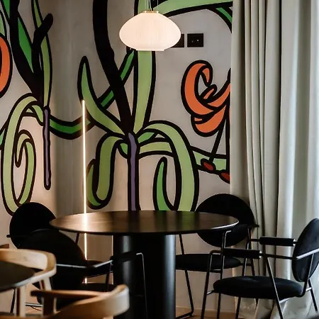 Septembar Hotel 4*