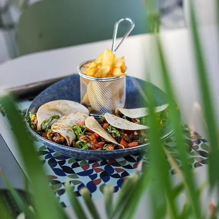 Hotel Septembar 4*